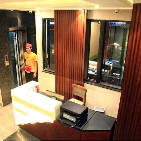 M Square Hotell Vellore Exteriör bild