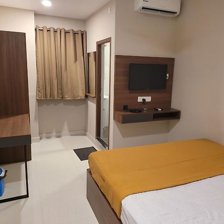 M Square Hotell Vellore Rum bild