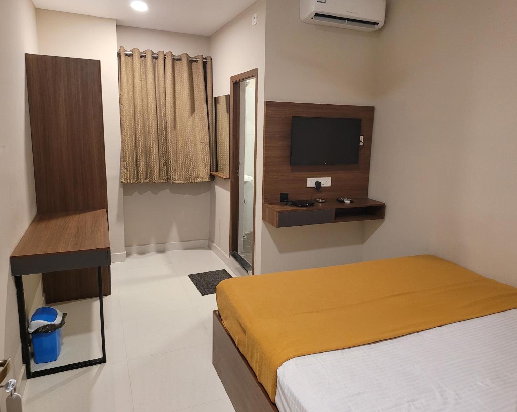 M Square Hotell Vellore Rum bild